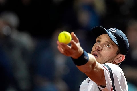 Nicolas Jarry prepares to serve